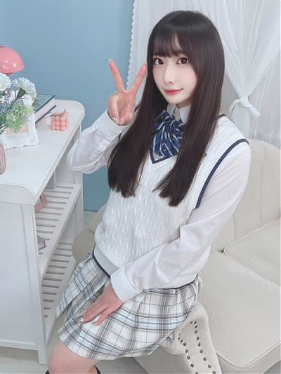 ★ももな