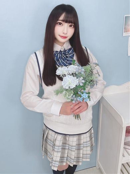 ★ももな