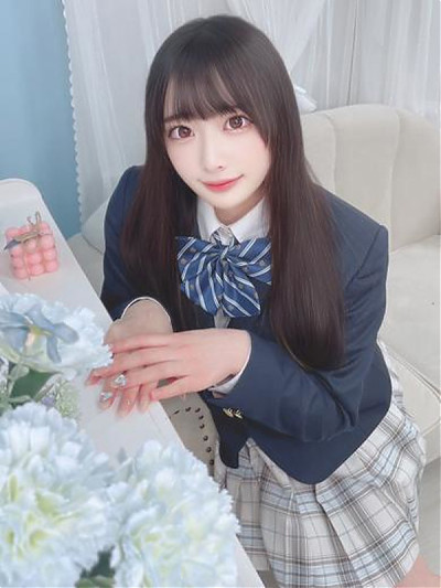 ★ももな